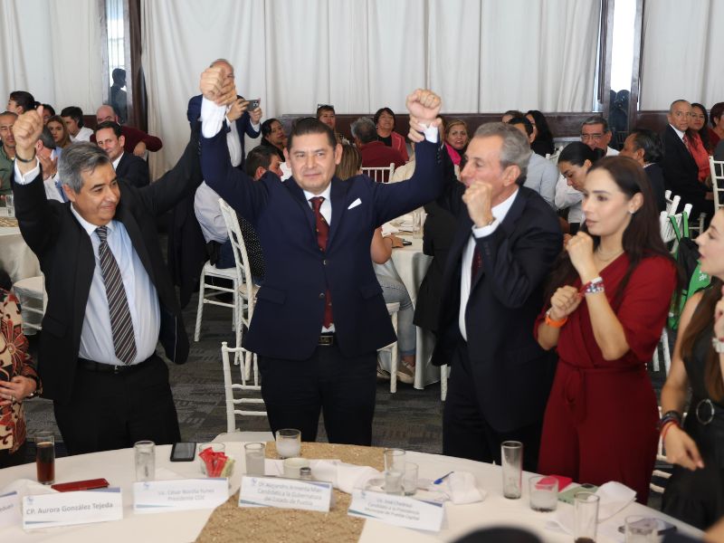Alejandro Armenta: desarrollo integral en equipo con empresarios ...