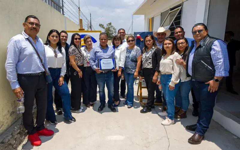 Concejo Municipal de Chignahuapan entrega obras del Centro Escolar