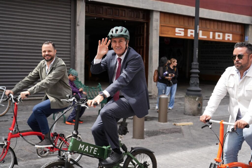 Pepe Chedraui encabeza rodada para conmemorar Semana de la Bicicleta