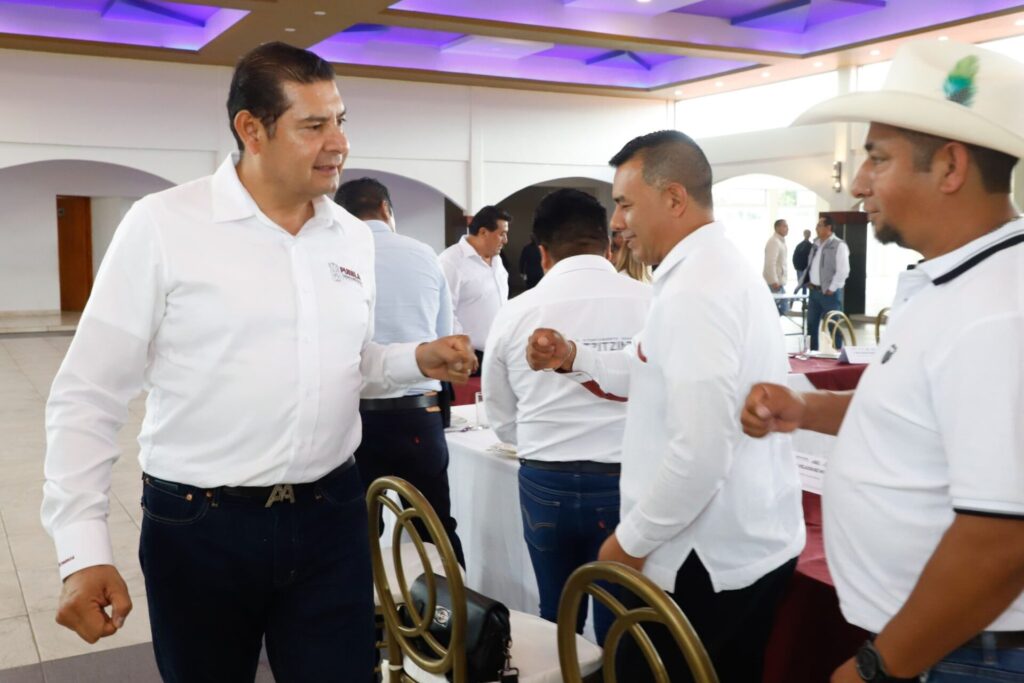 Alejandro Armenta: trabajo comunitario incluye al pueblo en el desarrollo