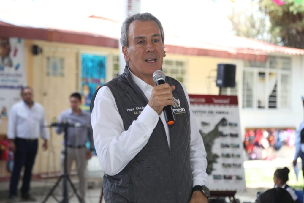 Pepe Chedraui inaugura techado escolar en Solidaridad Nacional