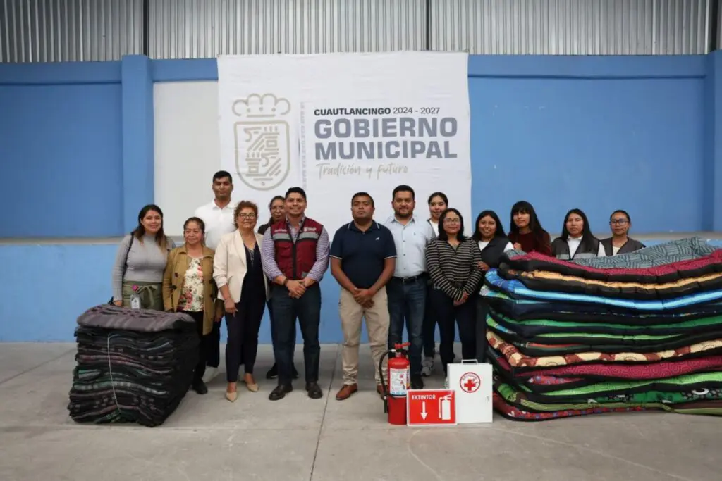 Omar Muñoz habilita albergues temporales por lluvias en Cuautlancingo